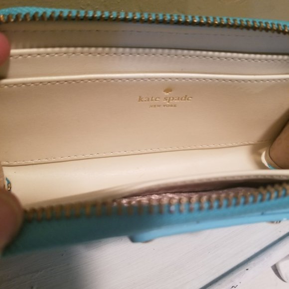 Kate Spade Zip Around Wallet/Wristlet. - Picture 5 of 5